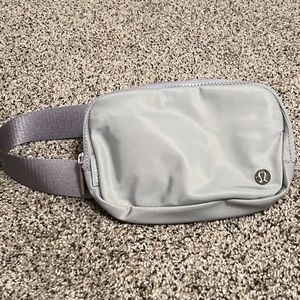 SOLD NWOT Lululemon Everywhere Belt Bag - Silver Drop